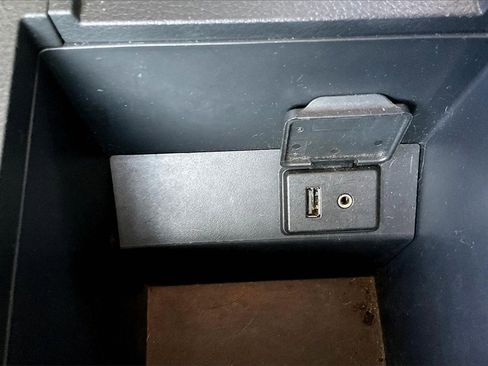 Used 2016 Nissan Sentra SV image 32