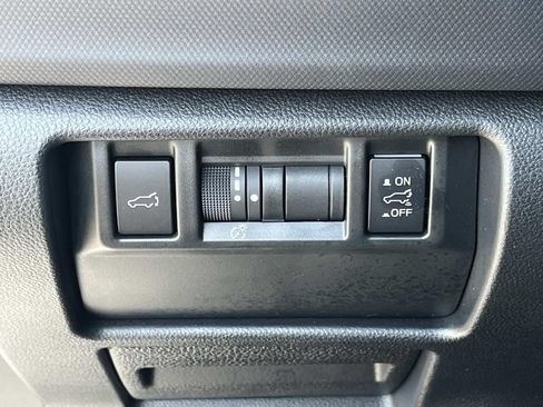 Used 2025 Subaru Forester Premium AWD/4WD image 26