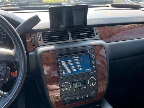 Used 2008 Chevrolet Avalanche LTZ w/ LTZ Preferred Equipment Group AWD/4WD image 8