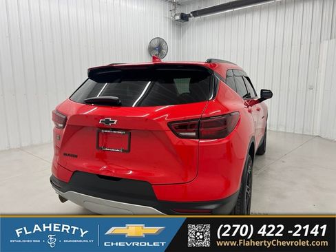 Used 2023 Chevrolet Blazer LT w/ Convenience Package FWD image 3