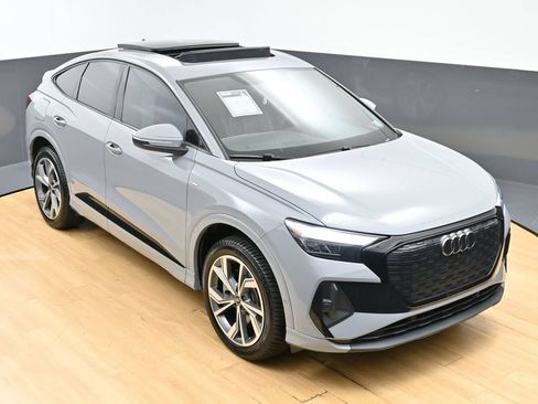 Used 2024 Audi Q4 e-tron Premium Plus w/ Premium Plus AWD/4WD image 43