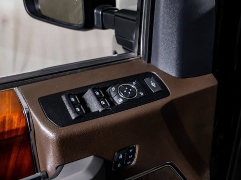 Used 2022 Ford F250 King Ranch w/ King Ranch Ultimate Package AWD/4WD image 35
