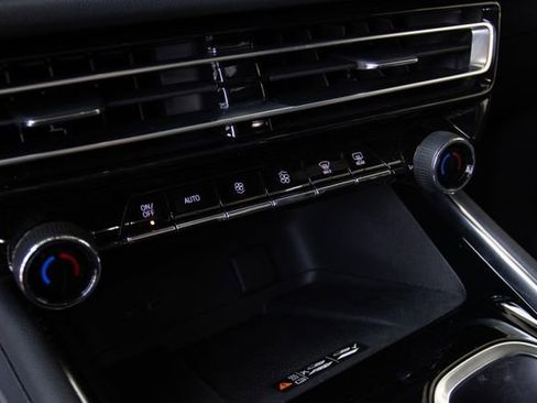 Used 2024 Chevrolet Traverse RS w/ LPO, Floor Liner Package image 21