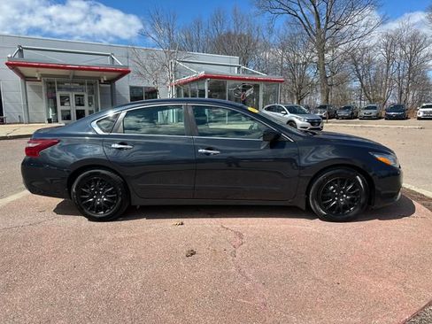 Used 2018 Nissan Altima 2.5 S w/ S Convenience Package image 6