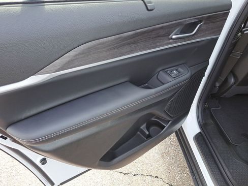 New 2025 Jeep Grand Cherokee L Limited w/ Luxury Tech Group II image 16