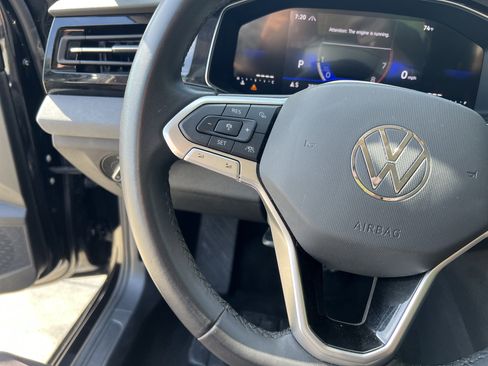 Used 2025 Volkswagen Jetta SE FWD image 17