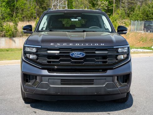 New 2026 Ford Expedition Active AWD/4WD image 2
