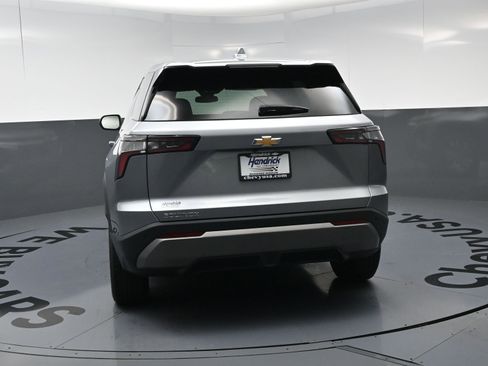 Used 2026 Chevrolet Equinox LT FWD image 8