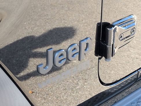 Certified 2020 Jeep Wrangler Unlimited Sport AWD/4WD image 12