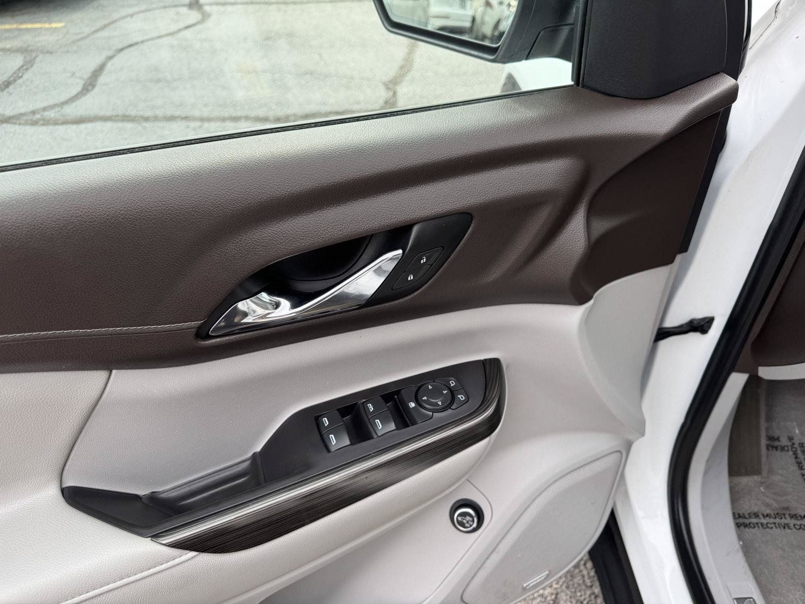 Used 2019 GMC Acadia SLT FWD image 19
