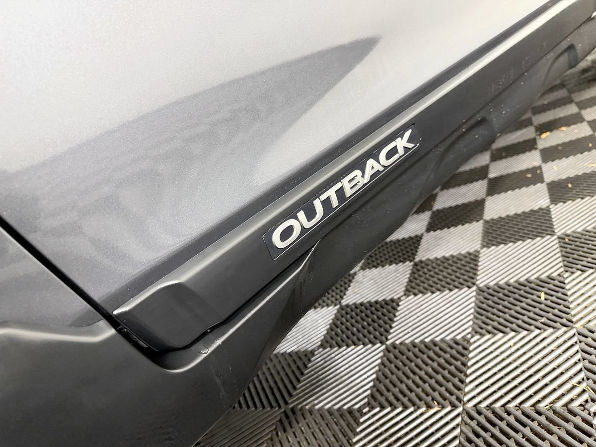 Used 2019 Subaru Outback 3.6R Limited AWD/4WD image 25