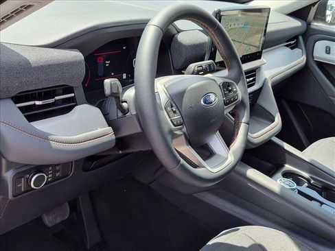 New 2026 Ford Explorer Active RWD image 3