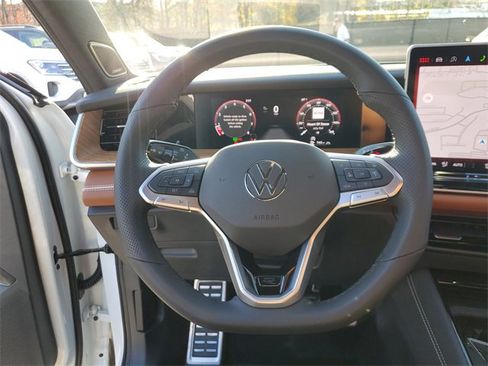 New 2026 Volkswagen Tiguan SEL R-Line image 25