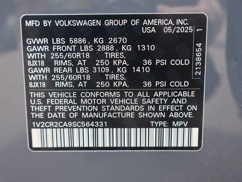 Used 2025 Volkswagen Atlas Peak Edition SE AWD/4WD image 42