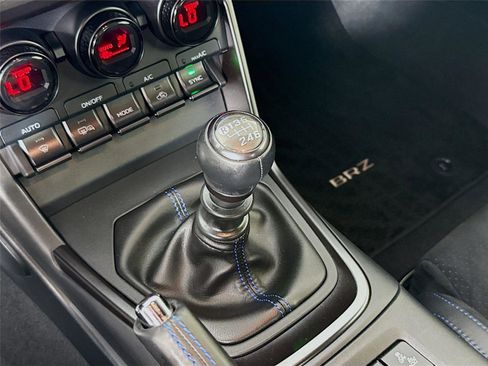 Used 2025 Subaru BRZ tS RWD image 17