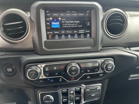 Used 2023 Jeep Wrangler Unlimited w/ Cold Weather Group AWD/4WD image 25