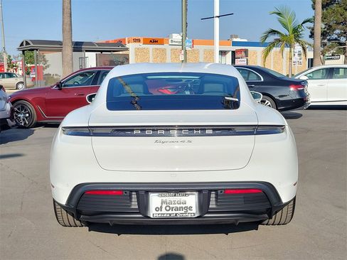 Used 2021 Porsche Taycan 4S image 19