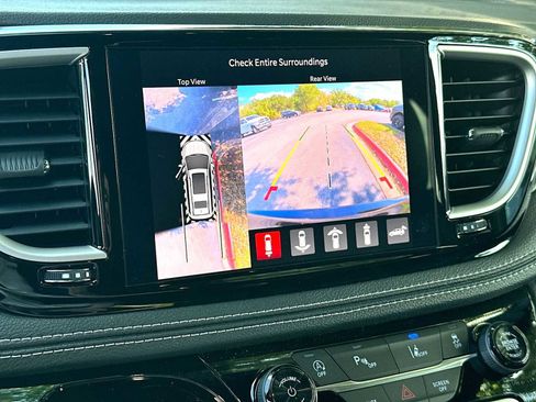 New 2026 Chrysler Pacifica Select FWD image 20