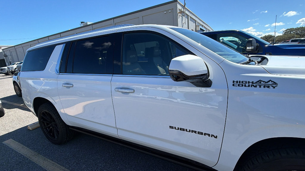 Used 2024 Chevrolet Suburban High Country w/ Advanced Technology Package AWD/4WD image 11