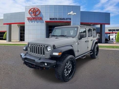 Used 2018 Jeep Wrangler Unlimited Sport S image 4