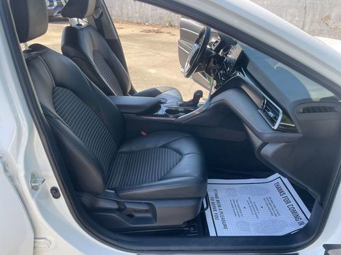 Used 2022 Toyota Camry SE FWD image 22