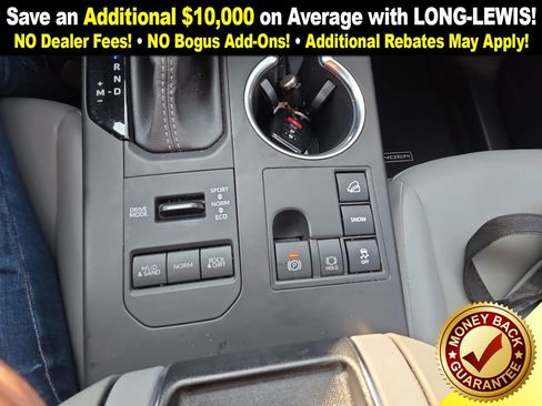 Used 2023 Toyota Highlander XLE image 31