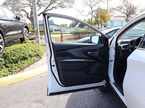 Used 2020 Nissan Murano SL w/ Cargo Package FWD image 23