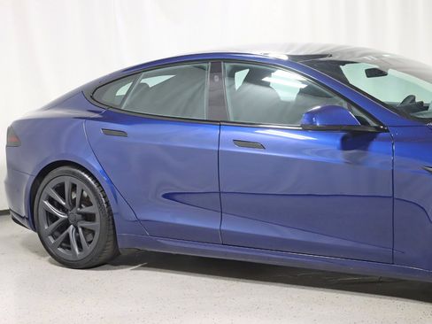 Used 2022 Tesla Model S image 3
