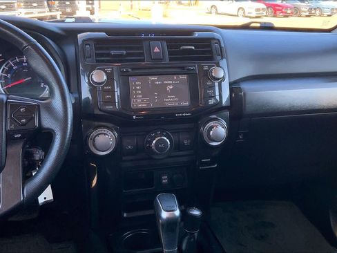 Used 2017 Toyota 4Runner TRD Off-Road Premium image 7