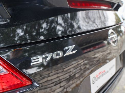 Used 2016 Nissan 370Z w/ Sport Package image 22