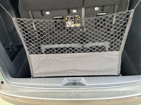 New 2026 Toyota Sienna XLE image 34