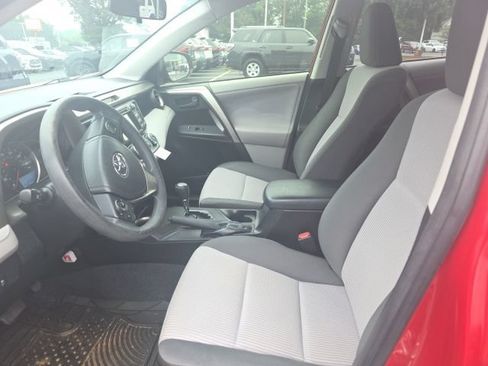 Used 2013 Toyota RAV4 LE FWD image 8