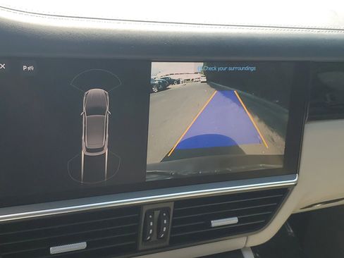 Used 2019 Porsche Cayenne image 25