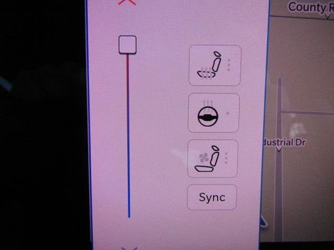 Used 2022 Jeep Compass Limited w/ Elite Group image 19