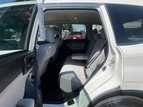 Used 2015 Subaru Forester 2.5i Premium AWD/4WD image 19