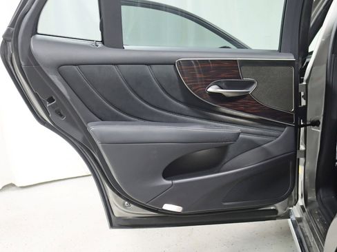 Used 2021 Lexus LS 500 AWD w/ Luxury Package image 36