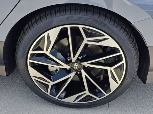 Certified 2024 Hyundai Ioniq 6 Limited AWD/4WD image 10