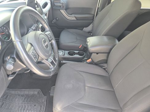 Used 2017 Jeep Wrangler Sport image 15