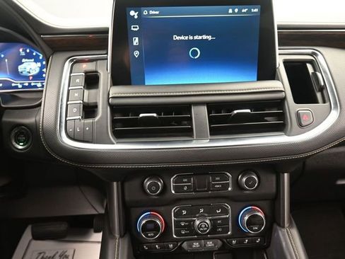 Used 2023 Chevrolet Suburban Premier image 10