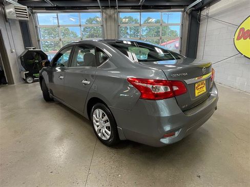 Used 2017 Nissan Sentra S FWD image 3