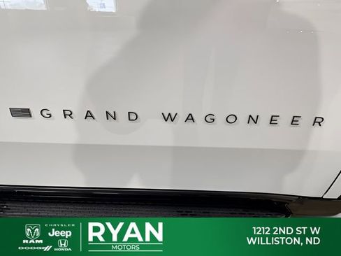 New 2026 Jeep Grand Wagoneer L Limited AWD/4WD image 11