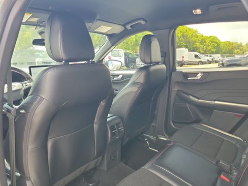 Used 2024 Ford Escape ST-Line w/ Tech Pack #1 FWD image 16