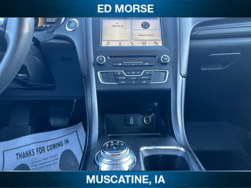 Used 2018 Ford Fusion SE w/ Equipment Group 201A image 11