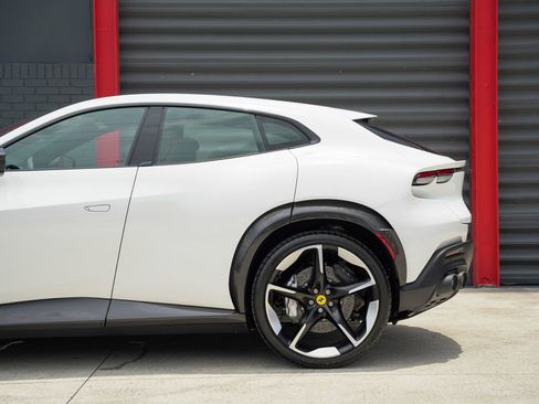 Used 2025 Ferrari Purosangue AWD/4WD image 15