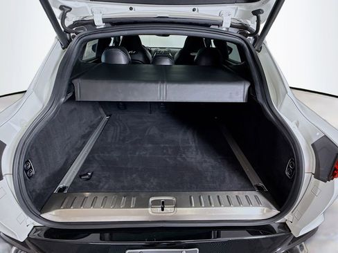 Used 2021 Aston Martin DBX image 26