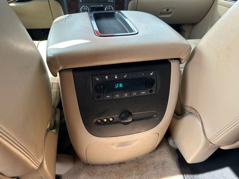 Used 2011 GMC Yukon XL Denali RWD image 24