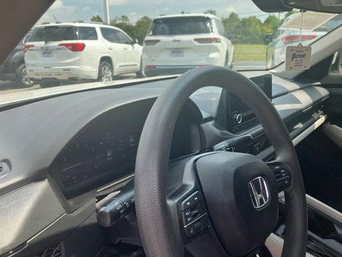 Used 2023 Honda Accord LX image 9