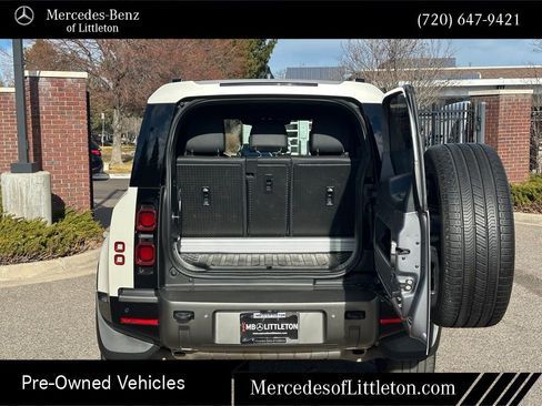 Used 2023 Land Rover Defender 90 X-Dynamic SE image 24