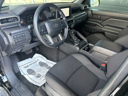 Used 2025 Toyota 4Runner SR5 AWD/4WD image 23