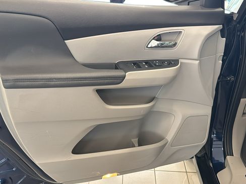 Used 2016 Honda Odyssey EX-L image 22
